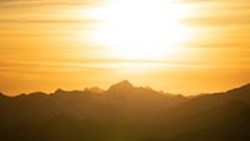 The Hypnotist: Heat Wave of Positivity and Optimism